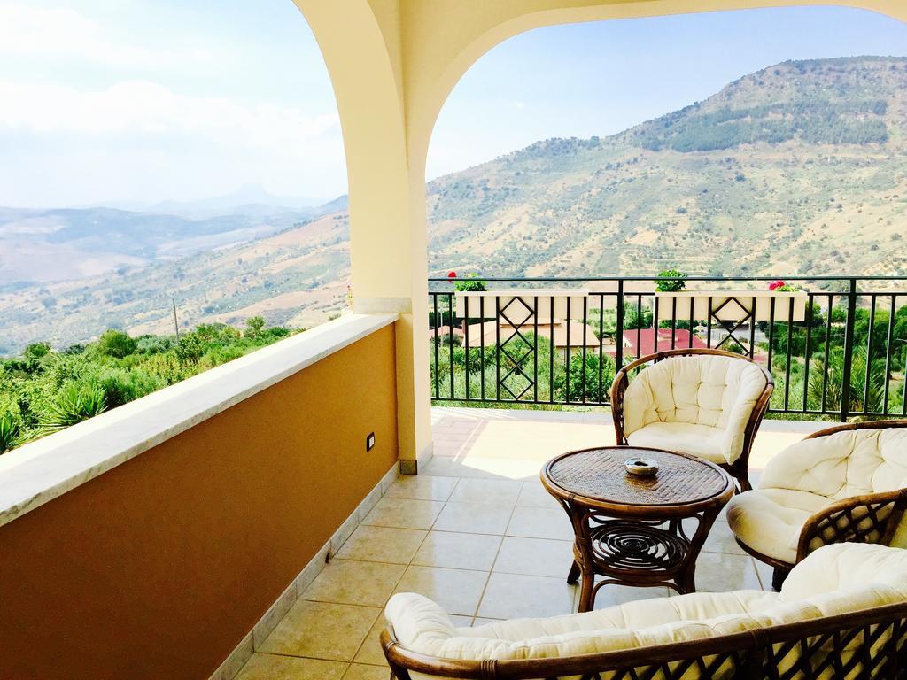 Villa Della Mimosa Alia Εξωτερικό φωτογραφία
